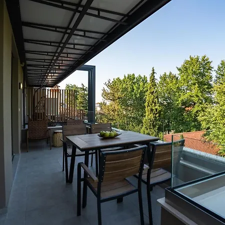 מלון דירות Funtuki Seaside 4*