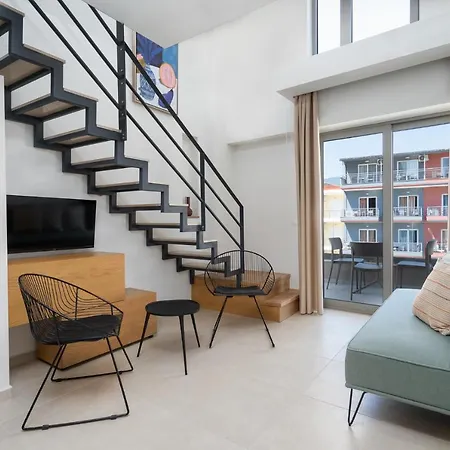 מלון דירות Funtuki Seaside לפטוקריה