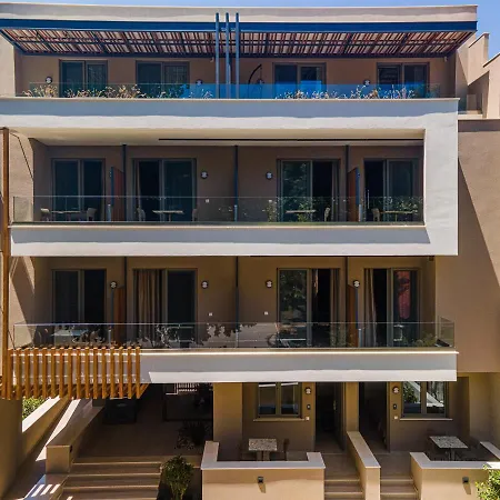 מלון דירות Funtuki Seaside לפטוקריה