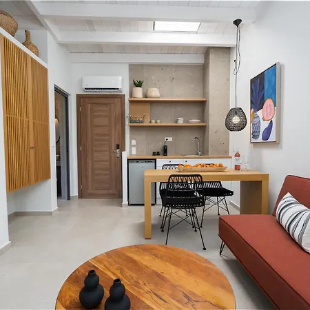 Funtuki Seaside Aparthotel Leptokaryá