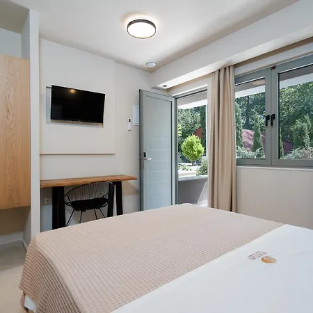 Funtuki Seaside Aparthotel Leptokaryá